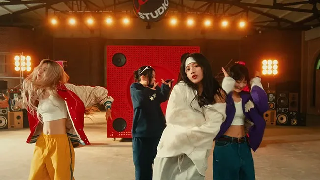 NewJeans《How Sweet》[高清4K/2160P/MP4/1.75GB]迅雷云网盘下载-无损控