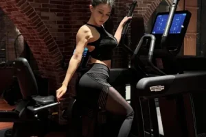 每天8分钟快速见效21天健身轻食计划,杨澜-王力宏推荐