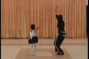 幼儿园小班创意集体舞9节视频课