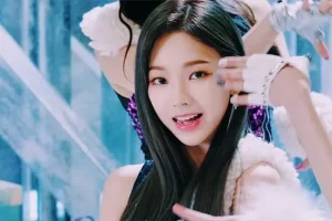 aespa《Forever(约定)》[4K/2160P/MP4/1.36GB]