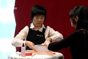 零基础到专业：美甲全攻略与最新技巧