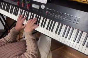 流行钢琴速成100首：经典曲目实战教程（附讲解）